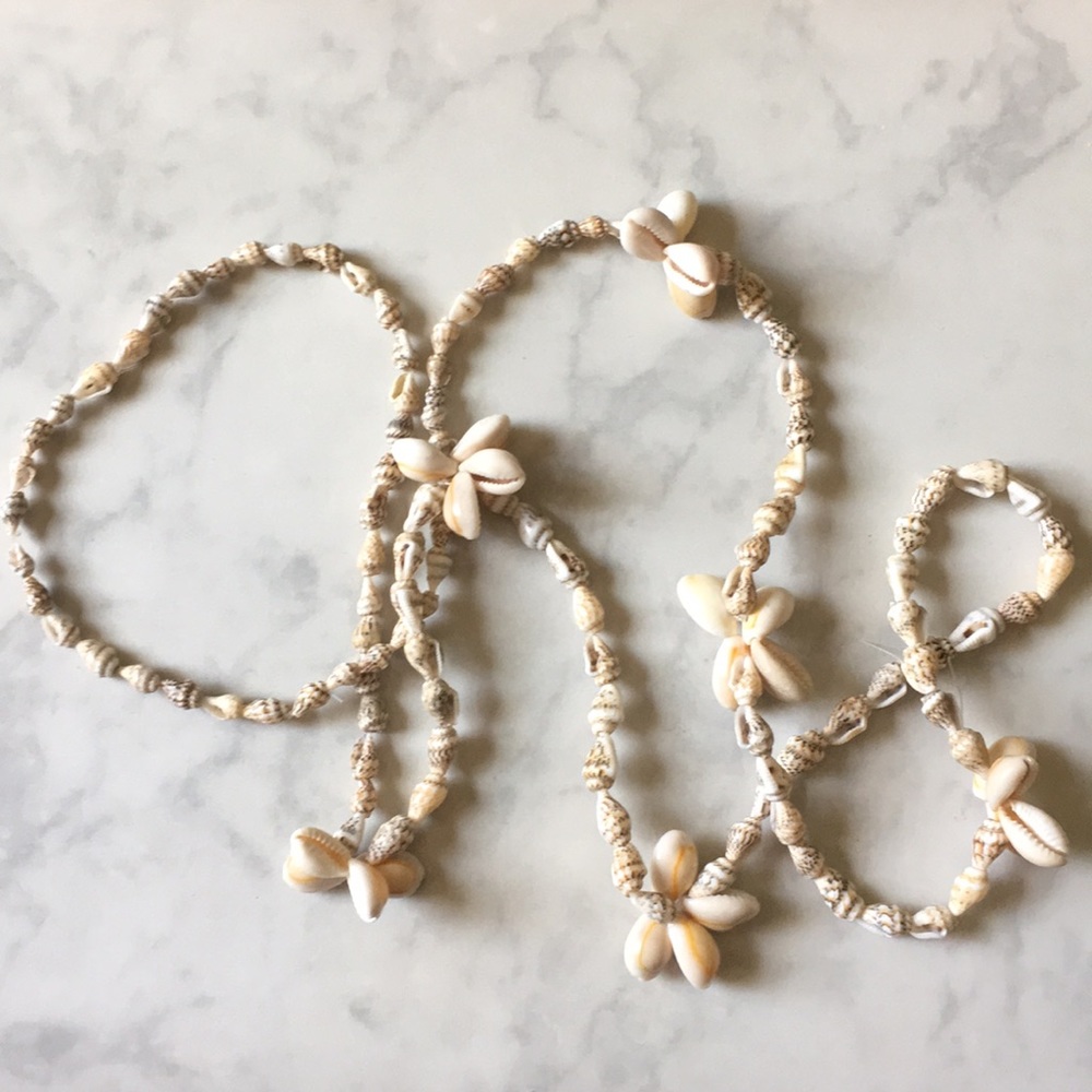 Shell Cluster Necklaces - image 8